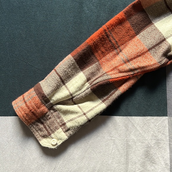 Levi’s Button-Up Flannel (Orange) - Men’s XL - Picture 5 of 7